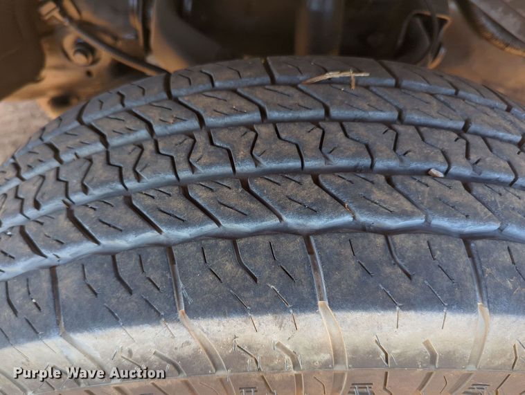 image for item MX9337 2005 Chevrolet Silverado 2500HD  utility bed pickup truck