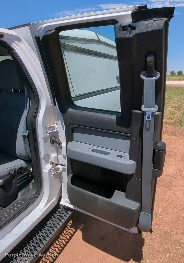 image for item MX9338 2014 Ford F150  SuperCab pickup truck