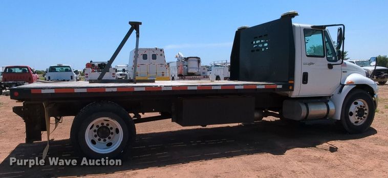 image for item MX9339 2011 International DuraStar 4300  flatbed truck