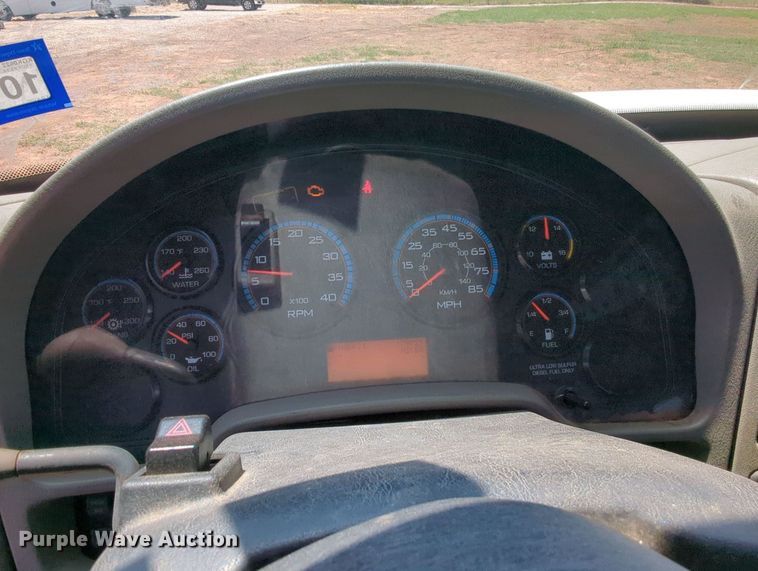 image for item MX9339 2011 International DuraStar 4300  flatbed truck