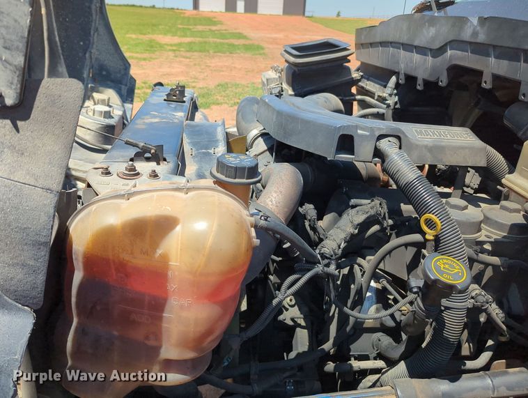 image for item MX9339 2011 International DuraStar 4300  flatbed truck