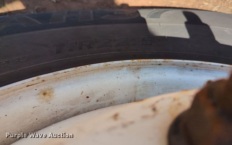 image for item MX9339 2011 International DuraStar 4300  flatbed truck