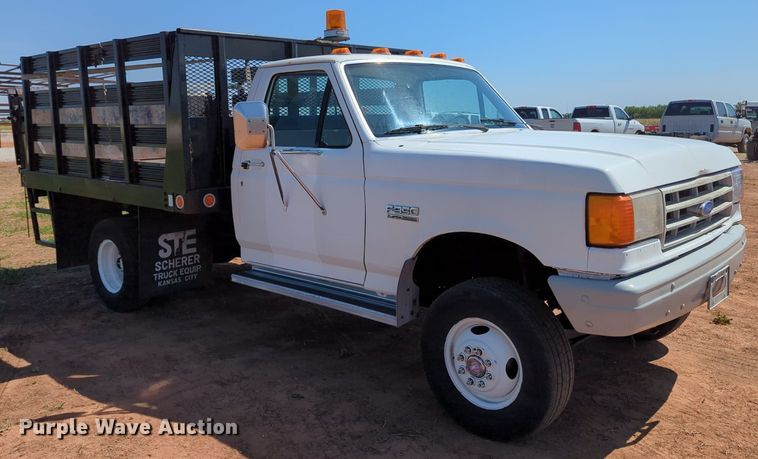 image for item MX9340 1990 Ford F350  flatbed pickup truck