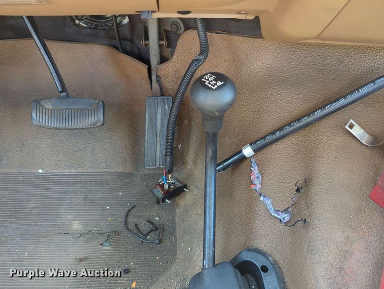 image for item MX9340 1990 Ford F350  flatbed pickup truck