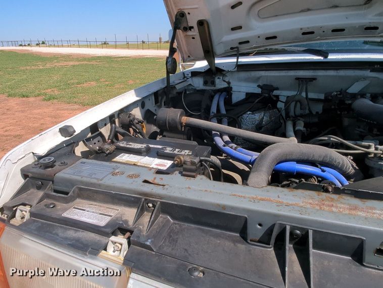 image for item MX9340 1990 Ford F350  flatbed pickup truck