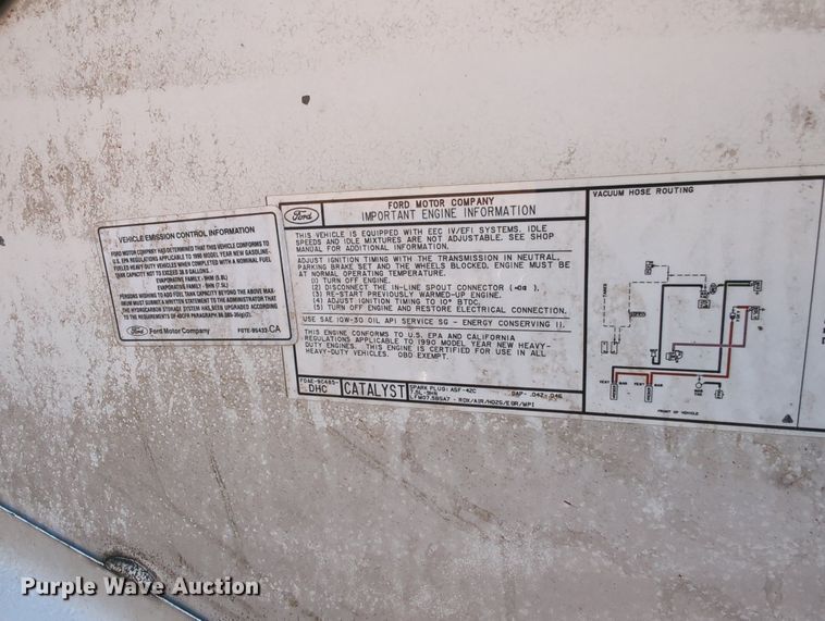 image for item MX9340 1990 Ford F350  flatbed pickup truck