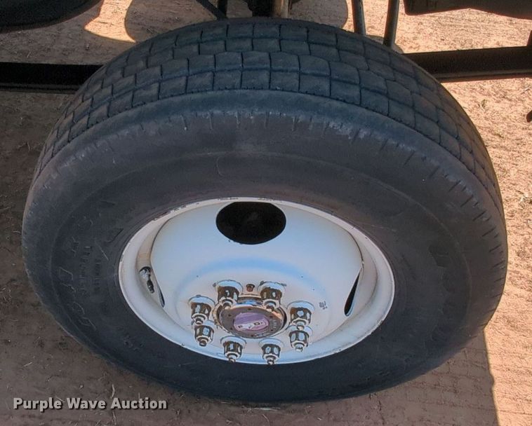 image for item MX9340 1990 Ford F350  flatbed pickup truck