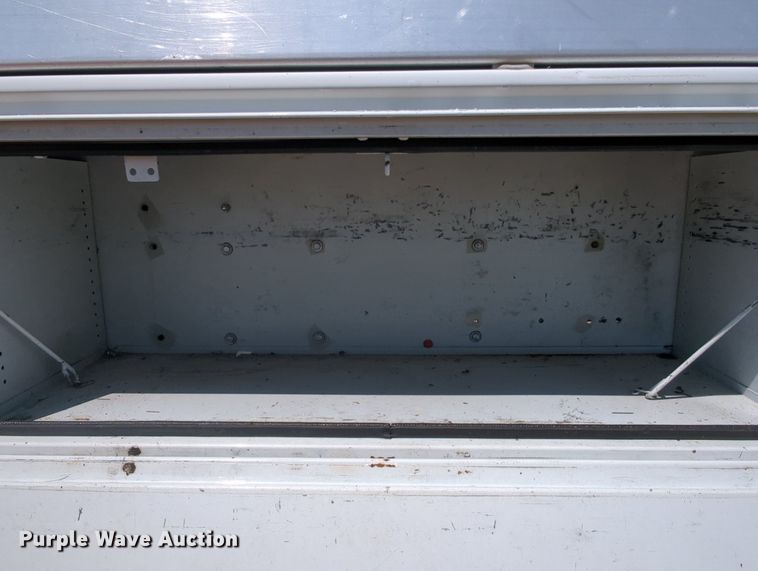 image for item MX9341 2005 Chevrolet C4500  bucket truck