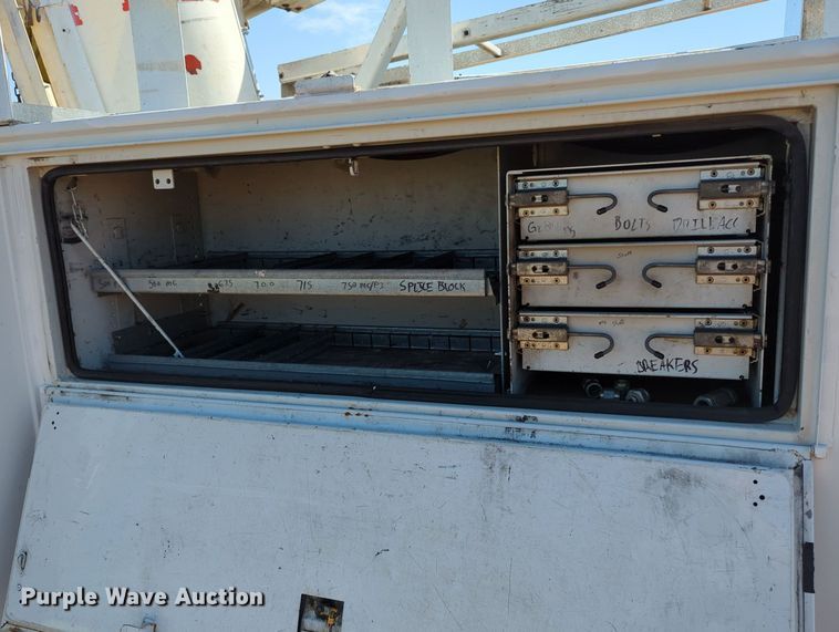 image for item MX9341 2005 Chevrolet C4500  bucket truck