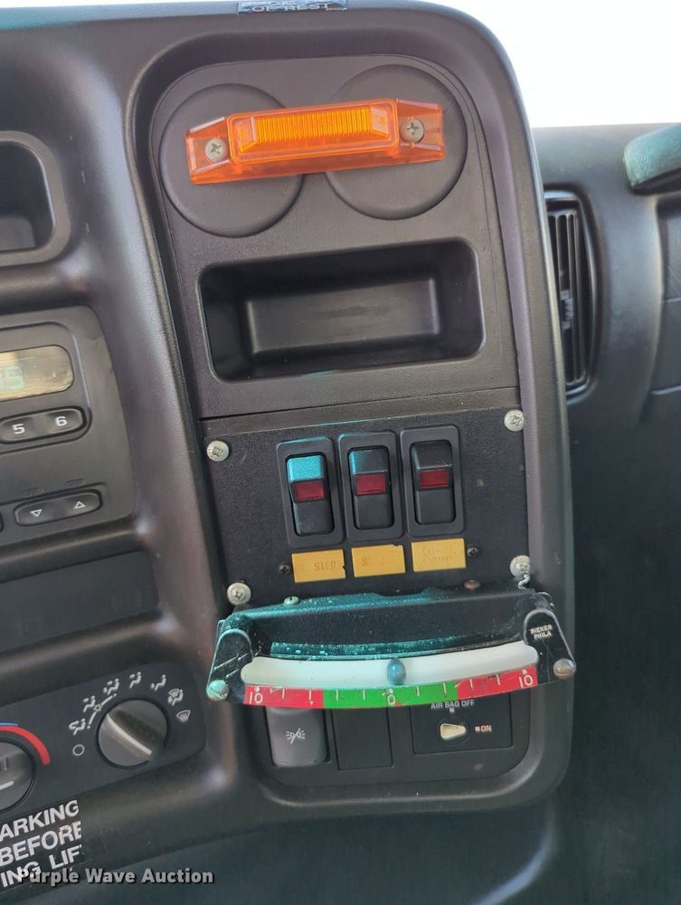 image for item MX9341 2005 Chevrolet C4500  bucket truck