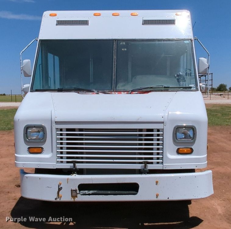image for item MX9342 2010 Freightliner MT45  delivery van