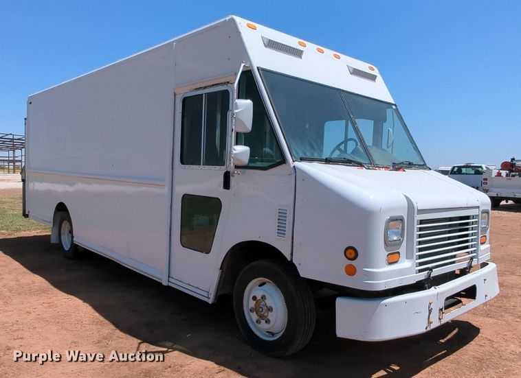 image for item MX9342 2010 Freightliner MT45  delivery van