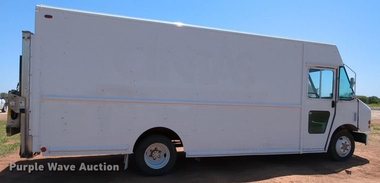 image for item MX9342 2010 Freightliner MT45  delivery van