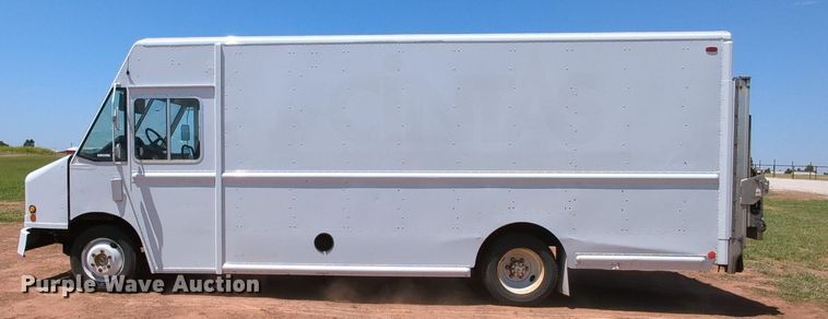 image for item MX9342 2010 Freightliner MT45  delivery van