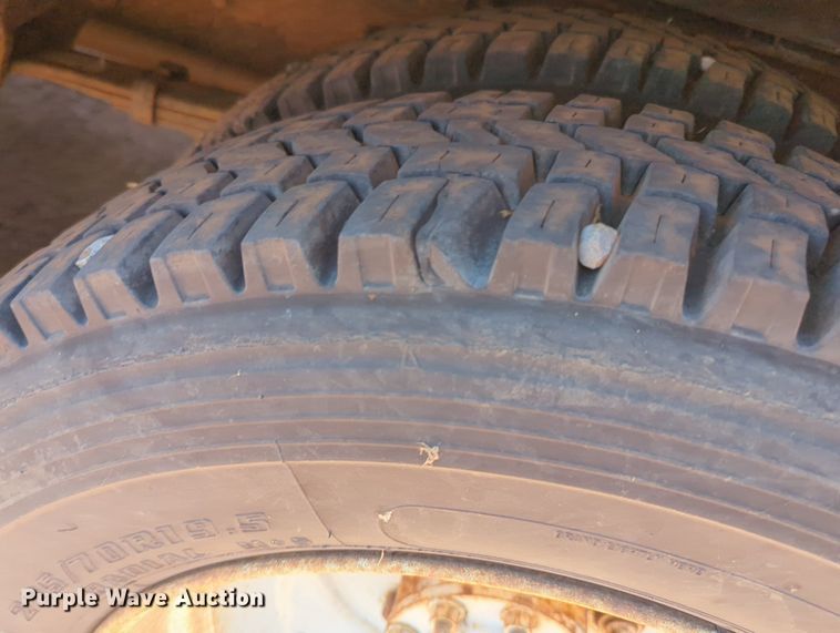 image for item MX9342 2010 Freightliner MT45  delivery van