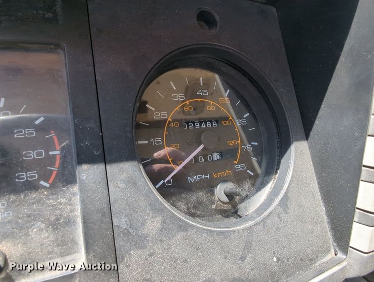 image for item MX9343 1995 Isuzu FRR  box truck