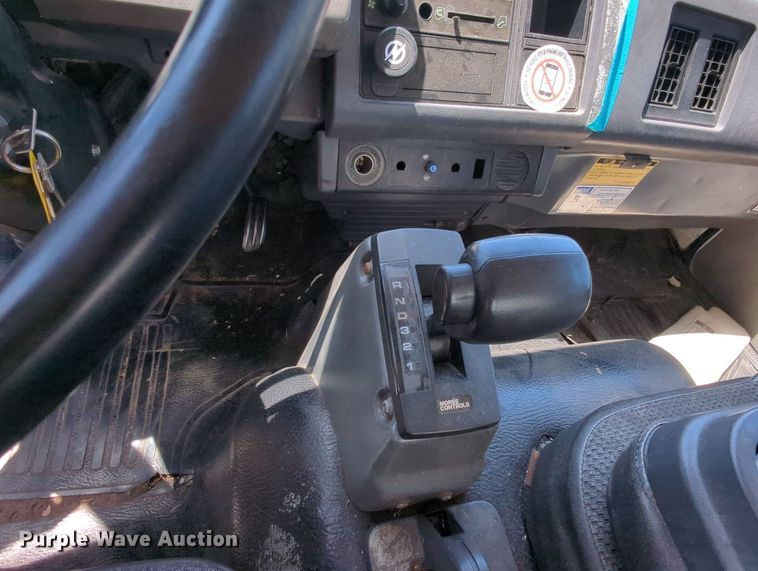 image for item MX9343 1995 Isuzu FRR  box truck