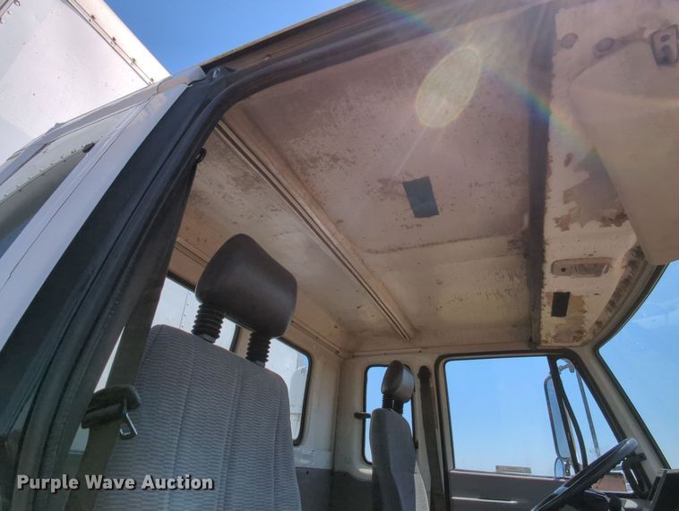 image for item MX9343 1995 Isuzu FRR  box truck