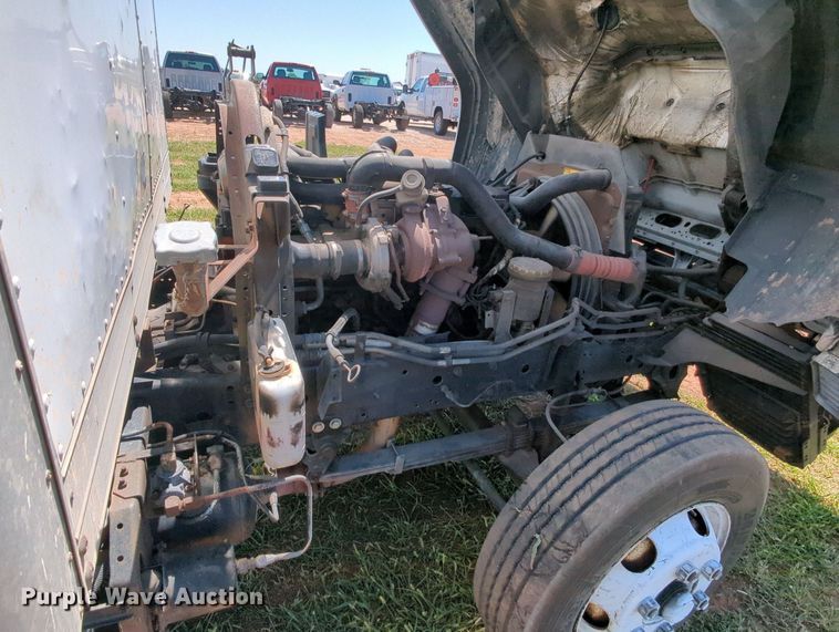 image for item MX9343 1995 Isuzu FRR  box truck