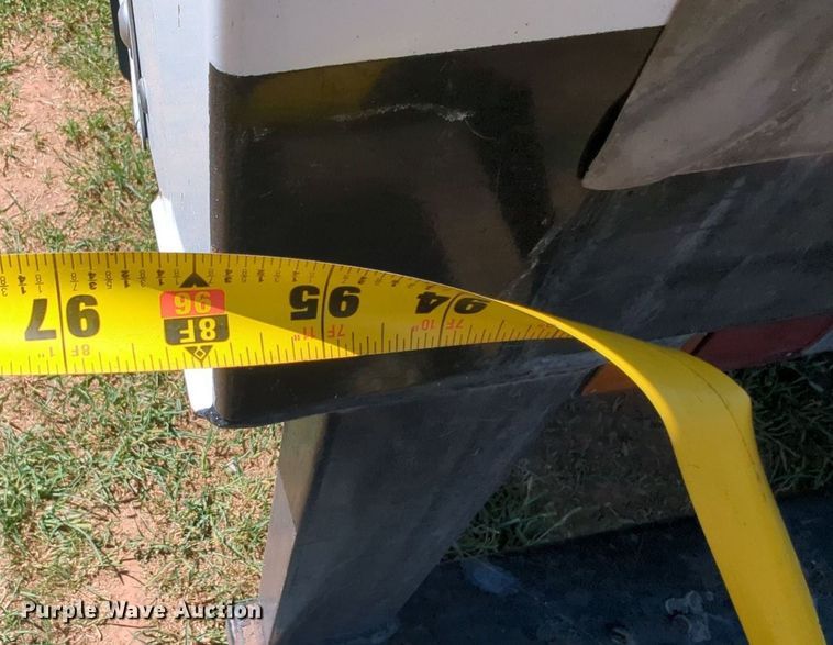 image for item MX9344 2008 Isuzu NPR  Crew Cab box truck