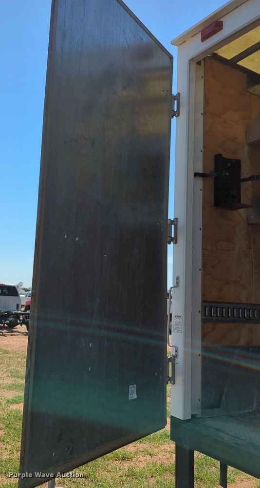 image for item MX9344 2008 Isuzu NPR  Crew Cab box truck