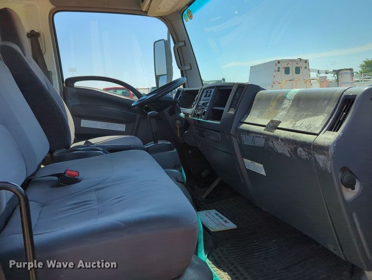 image for item MX9344 2008 Isuzu NPR  Crew Cab box truck