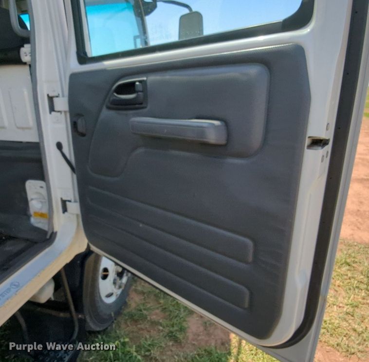 image for item MX9344 2008 Isuzu NPR  Crew Cab box truck