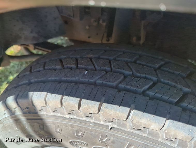 image for item MX9344 2008 Isuzu NPR  Crew Cab box truck