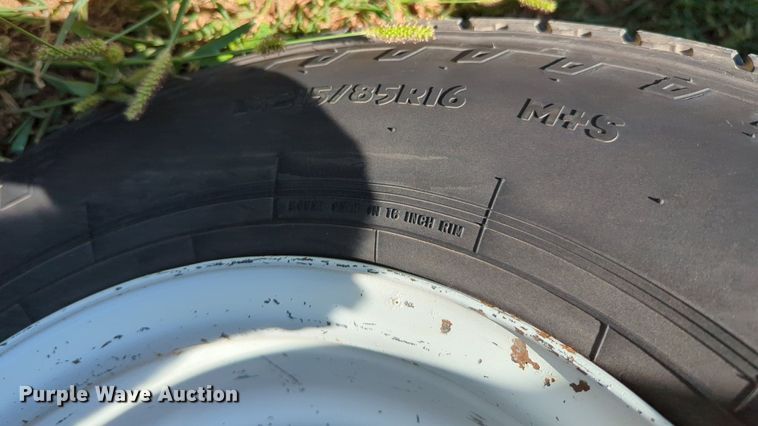 image for item MX9344 2008 Isuzu NPR  Crew Cab box truck