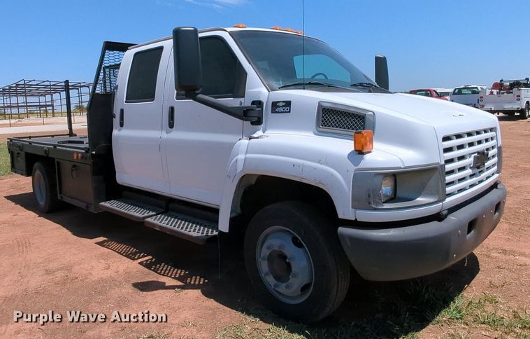 image for item MX9346 2008 Chevrolet C4500  Crew Cab flatbed truck