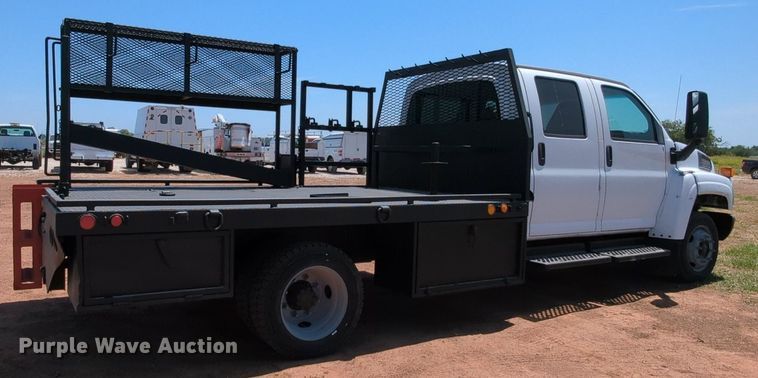 image for item MX9346 2008 Chevrolet C4500  Crew Cab flatbed truck
