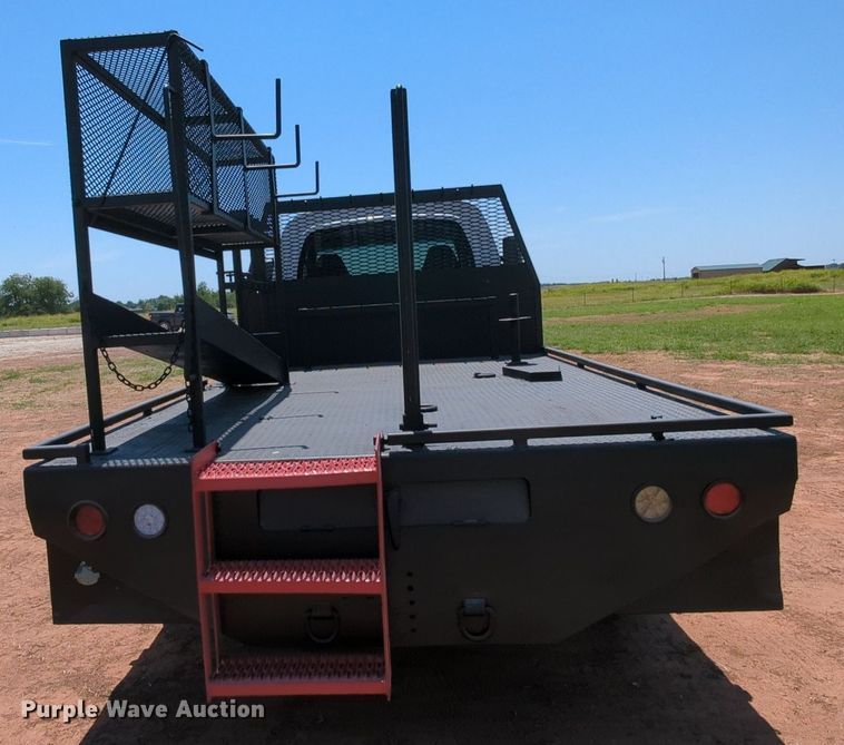 image for item MX9346 2008 Chevrolet C4500  Crew Cab flatbed truck