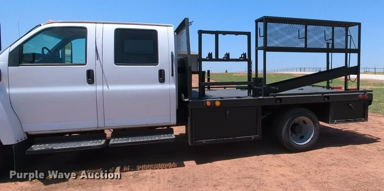 image for item MX9346 2008 Chevrolet C4500  Crew Cab flatbed truck