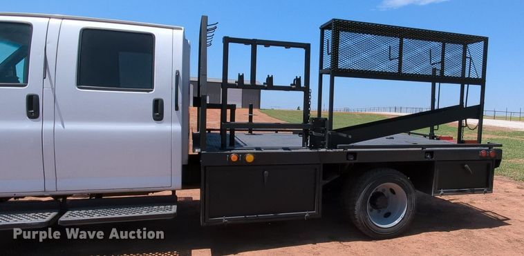 image for item MX9346 2008 Chevrolet C4500  Crew Cab flatbed truck