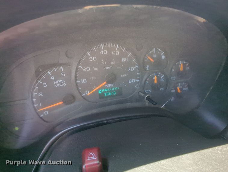 image for item MX9346 2008 Chevrolet C4500  Crew Cab flatbed truck