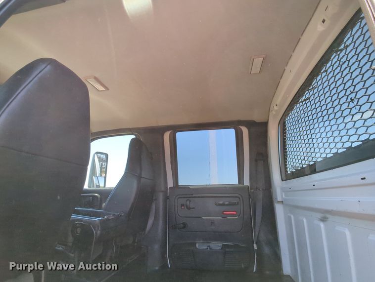 image for item MX9346 2008 Chevrolet C4500  Crew Cab flatbed truck