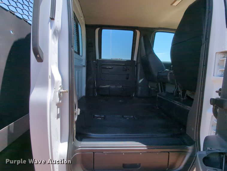 image for item MX9346 2008 Chevrolet C4500  Crew Cab flatbed truck