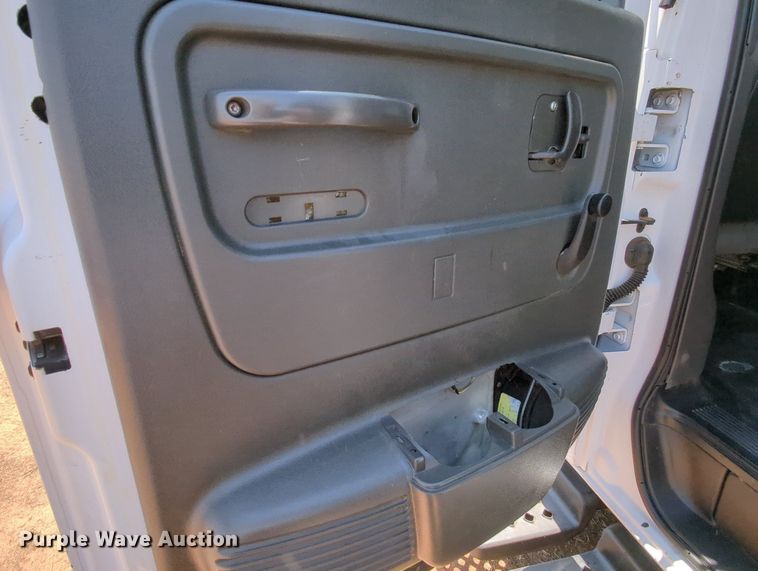 image for item MX9346 2008 Chevrolet C4500  Crew Cab flatbed truck