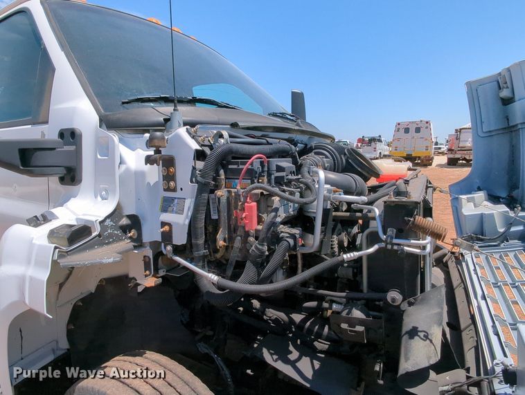 image for item MX9346 2008 Chevrolet C4500  Crew Cab flatbed truck