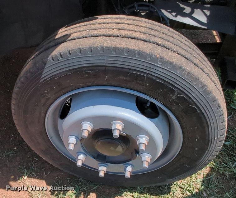 image for item MX9346 2008 Chevrolet C4500  Crew Cab flatbed truck