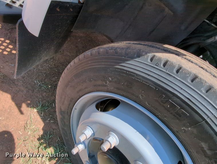 image for item MX9346 2008 Chevrolet C4500  Crew Cab flatbed truck