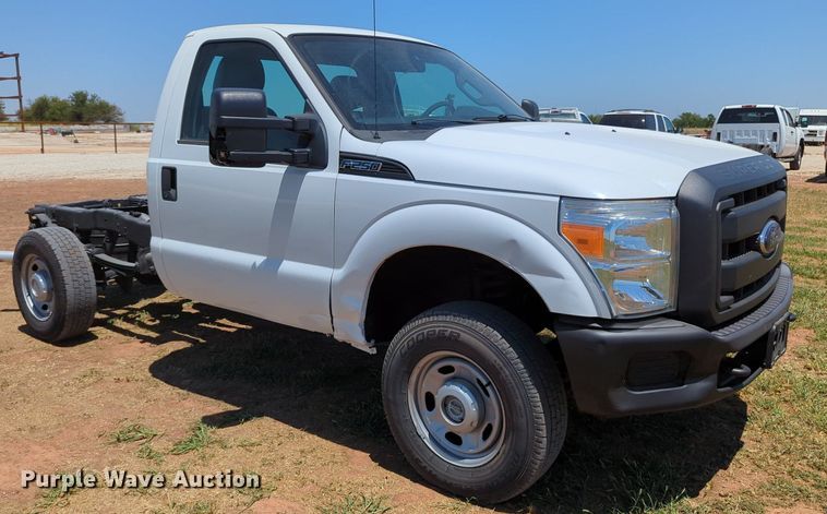 image for item MX9347 2012 Ford F250 Super Duty  pickup truck cab and chassis