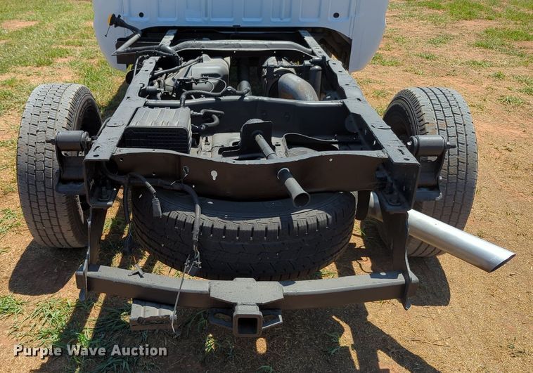 image for item MX9347 2012 Ford F250 Super Duty  pickup truck cab and chassis