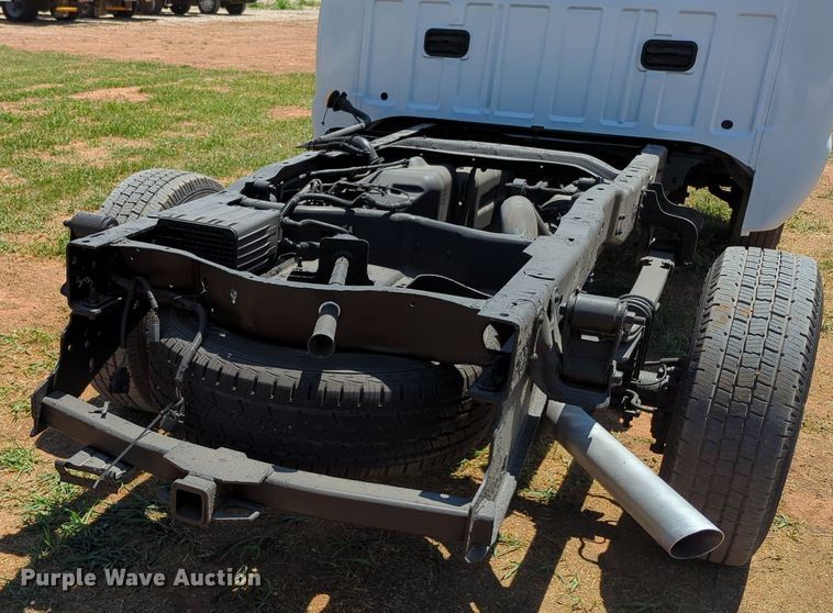 image for item MX9347 2012 Ford F250 Super Duty  pickup truck cab and chassis