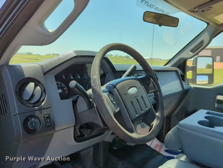 image for item MX9347 2012 Ford F250 Super Duty  pickup truck cab and chassis