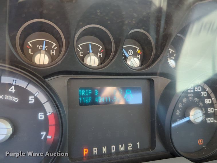 image for item MX9347 2012 Ford F250 Super Duty  pickup truck cab and chassis