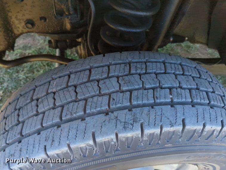 image for item MX9347 2012 Ford F250 Super Duty  pickup truck cab and chassis