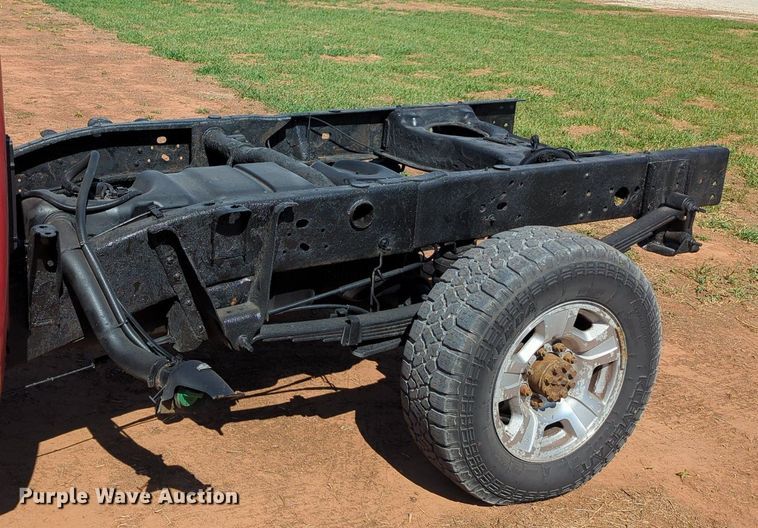 image for item MX9348 2008 Chevrolet Silverado 3500HD  pickup truck cab and chassis