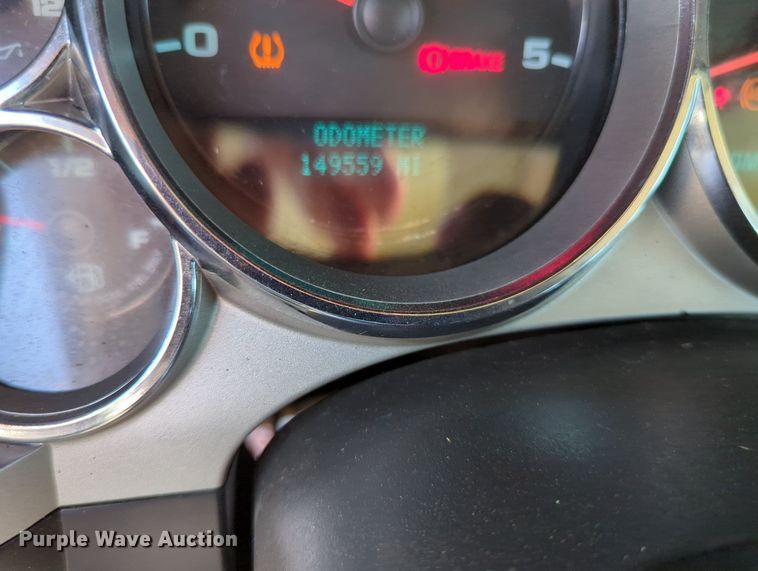 image for item MX9348 2008 Chevrolet Silverado 3500HD  pickup truck cab and chassis