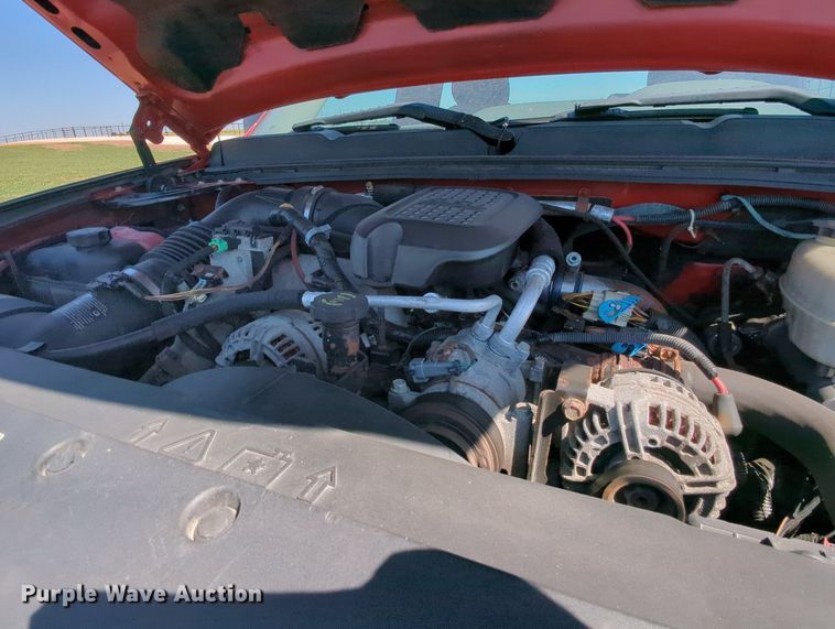 image for item MX9348 2008 Chevrolet Silverado 3500HD  pickup truck cab and chassis